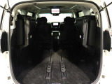 ミニバン最大級のスペース!ご家族、お友達とのキャンプやバーベキューほか、お仕事でも十分な容量が有ります!
