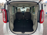 普段のお買い物や通勤、送迎等に十分な荷室スペースを確保しております。セカンドシートを倒すと、大きな荷物の積載も可能です♪