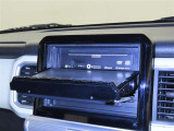 CD・DVDの再生ができます。SDカードスロットも装備しております。