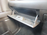 収納スペースもたくさんあるので車内の整理整頓もバッチリです!!