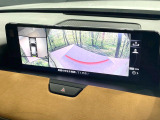 【360&deg;ビューモニター】専用のカメラにより、上から見下ろしたような視点で360度クルマの周囲を確認することができます☆死角部分も確認しやすく、狭い場所での切り返しや駐車もスムーズに行えます。