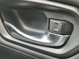 当社には、【指定工場】を併設しており、車検・点検整備もお任せください。ホンダ車を知り尽くしたエキスパートサービスエンジニアがご対応させていただきます。