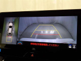 バックモニターも装備しております。バックギアに入れるとナビ画面に車の後方が映し出されます。これで後方確認も安心!