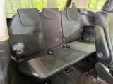 3列目シートはもちろん状態良好☆大人でもゆったりと座って頂けますので、大人数でのお出かけもラクラクです♪ご家族で、気の知れた仲間で、ドライブに行くのが楽しみですね♪