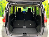 普段のお買い物や通勤、送迎等に十分な荷室スペースを確保しております。セカンドシートを倒すと、大きな荷物の積載も可能です♪