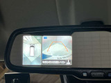 【アラウンドビューモニター】車を上から見下ろしているかのような映像で周囲の状況がひと目で確認、狭い駐車場に駐車するときも安心です♪♪障害物などがあると警告音がなりますので安心して駐車が出来ます★