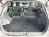 後席を格納すると、これだけの広さが!シーンに合わせたシートアレンジで、大きな荷物も積むことが出来ます♪
