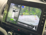 【アラウンドビューモニター】専用のカメラにより、上から見下ろしたような視点で360度クルマの周囲を確認することができます☆死角部分も確認しやすく、狭い場所での切り返しや駐車もスムーズに行えます。