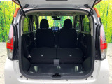 普段のお買い物や通勤、送迎等に十分な荷室スペースを確保しております。セカンドシートを倒すと、大きな荷物の積載も可能です♪