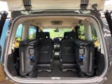 後席を格納すると、これだけの広さが!シーンに合わせたシートアレンジで、大きな荷物も積むことが出来ます♪