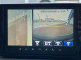 ◆フロント・サイドビューモニター◆車体前方と助手席側ドアミラーに取り付けられたカメラにより死角を減らします!駐車の際や、幅寄せ・左折をする際に確認することができます。