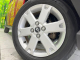 【純正15インチアルミホイール】外観にマッチした純正アルミホイールを装着しております。各種社外アルミホイールや、スタッドレスタイヤも取扱いしております。是非ご相談ください♪