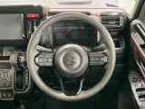ステアリングも使用感が少なく、きれいな状態となっております♪