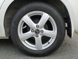 ☆ホイールも4本共に光沢が保たれておりイヤなガリキズ等、一切ございません☆タイヤも4本共にブリジストン製の8分山で手間いらずです☆