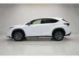 NX 200t Fスポーツ 