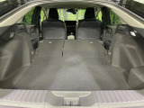 後席を格納すると、これだけの広さが!シーンに合わせたシートアレンジで、大きな荷物も積むことが出来ます♪