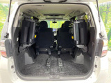 後席を格納すると、これだけの広さが!シーンに合わせたシートアレンジで、大きな荷物も積むことが出来ます♪