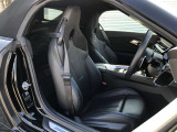 多くのかたがドイツ車に求められるのがしっかり造り込まれたシート。長距離移動時の疲労軽減はもちろん、しっかり運転姿勢をキープできる形状など、ぜひオーナーとなって体感してください