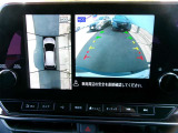 アラウンドビューモニター。空の上から見下ろすような視点でスムース駐車。