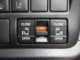 運転席からもスイッチ1つでリヤドアを開閉する事ができます。
