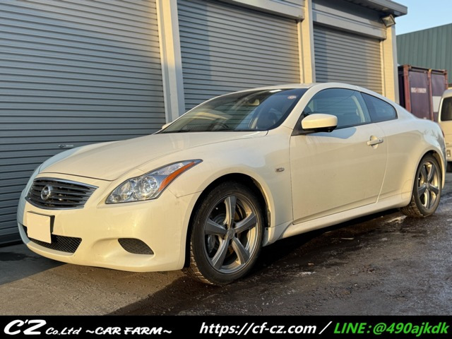 スカイラインクーペ3.7 370GT タイプS夏冬タイヤ