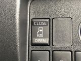 【パワースライドドア】スマートキーや運転席のスイッチでスライドドアの開閉が可能♪電動だから力を入れてドアを開ける必要が無く、小さいお子様でも、重い荷物を持っている時もラクに開け閉めできます♪