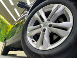 【純正17インチアルミホイール】外観にマッチした純正アルミホイールを装着しております。各種社外アルミホイールや、スタッドレスタイヤも取扱いしております。是非ご相談ください♪