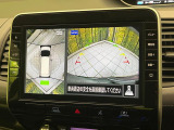 【アラウンドビューモニター】専用のカメラにより、上から見下ろしたような視点で360度クルマの周囲を確認することができます☆死角部分も確認しやすく、狭い場所での切り返しや駐車もスムーズに行えます。