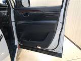 運転席前面ドア部分です♪