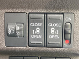 【両側パワースライドドア】スマートキーや運転席のスイッチで後席両側スライドドアの開閉が可能♪電動だから力を入れてドアを開ける必要が無く、小さなお子様でも簡単に開け閉めでき快適です♪