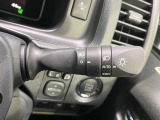 【オートライト】周りの明るさに応じて自動でヘッドライトの点灯・消灯ができる機能です!ライトの付け忘れ・消し忘れなどが無くなり、雨の日や夕方の走行も安心!トンネル通過時も便利ですね♪