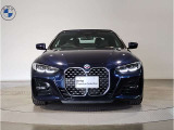 【キドニーグリル】BMWは約90年もの間、ほぼ全ての車両にひと目でBMWだと分かるこの特徴的なフロントグリルが備えられ、デザイン・アイコンとして親しまれてきました。