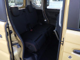 広々車内空間!リヤシート☆