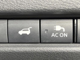 【パワーバックドア】スマートキーや運転席のボタンを押すだけでリアゲートが自動で開閉します!荷物を持っている時や、高い位置にあるバックドアを閉める際に便利な機能です♪