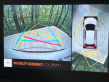 【パノラミックビューモニター】専用のカメラにより、上から見下ろしたような視点で360度クルマの周囲を確認することができます☆死角部分も確認しやすく、狭い場所での切り返しや駐車もスムーズに行えます。