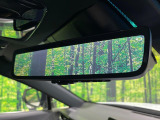 【デジタルインナーミラー】カメラが撮影した車両後方の映像をルームミラー内に表示。クリアな視界で状況の確認が可能です!※ドラレコ機能ご利用には別途SDカードをご用意いただく場合があります。