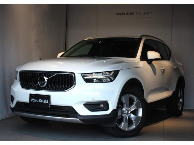 XC40  B3 モメンタム