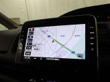 純正ナビを装備。タッチパネル式で使いやすく、お出かけもラクラクです。