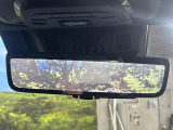 【デジタルインナーミラー】後席の大きな荷物や同乗者で後方が確認しづらい時でも安心!カメラが撮影した車両後方の映像をルームミラー内に表示。クリアな視界で状況の確認が可能です!