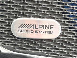 ●ALPINEサウンドシステム:モデル毎に最適な調整が施された、ハイエンドサウンドシステムです。通常のスピーカーと比較しても音の広がりが感じられます。是非ご来店の上ご体感ください。