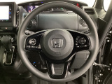 ハンドルにHondaセンシング系のクルーズコントロールやレーンキープアシストなどのスイッチと、オーディオの操作スイッチが装備されています。ハンドルから手を離さず安全に操作できます。