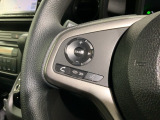 ステアリングにオーディオ操作スイッチが付いています。オーディオ画面に直接タッチしなくても操作が出来ますので、運転に集中できます。