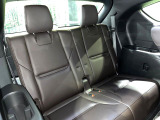 3列目シートはもちろん状態良好☆大人でもゆったりと座って頂けますので、大人数でのお出かけもラクラクです♪ご家族で、気の知れた仲間で、ドライブに行くのが楽しみですね♪