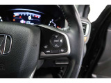 Hondaセンシングの機能のひとつ、アダプティブクルーズコントロール付!アクセルから足を離しても設定したスピードと前車との車間を保ち走行してくれます!車線維持もアシスト☆高速道路で疲労軽減ですね☆