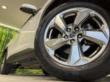 【純正18インチアルミホイール】外観にマッチした純正アルミホイールを装着しております。各種社外アルミホイールや、スタッドレスタイヤも取扱いしております。是非ご相談ください♪