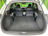 普段のお買い物や通勤、送迎等に十分な荷室スペースを確保しております。セカンドシートを倒すと、大きな荷物の積載も可能です♪