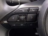 ステアリングスイッチ装備!運転しながら手元でオーディオの操作などができます。