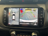 全方位カメラを装備!四方のカメラでまるで上から見たような画像で駐車をサポートします。バックカメラもガイドライン付です。安全のため、目視も忘れずに。。