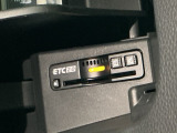 ETC2.0装備車です。高速道路の渋滞情報や静止画像提供などをナビとリンクして画面でお知らせします。また、高速道路の一時退出対象インターでは料金据え置きで一時退出もできます