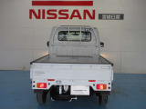 全ガラスには撥水コートを施工し、専用ワイパー装備!雨の日の運転でも見やすい視界で疲労も軽減されます。弊社工場長もオススメの施工です。